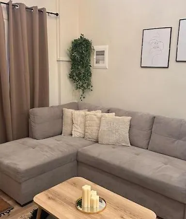 Cozy Loft Apartment *